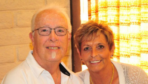 安迪阿什曲线，4阶段胸腔间皮瘤幸存者，与他的妻子露丝