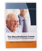 Mesothelioma Center的Trifold解释我们的服务