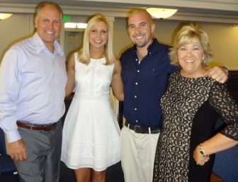 腹膜间皮瘤幸存者贝丝·米克森和她的家人