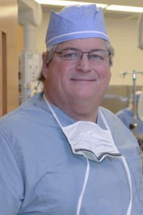 大卫·舒格贝克医生，胸膜间皮瘤专家