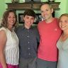 间皮瘤幸存者与他的家人带来Doug Thomas