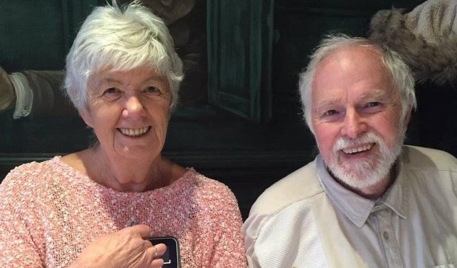 英国间皮瘤幸存者Mavis Nye和她的丈夫Ray